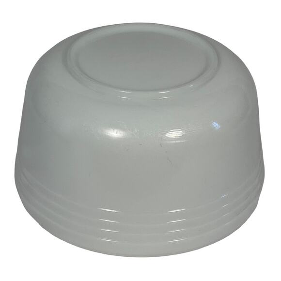 Pyrex Hamilton Beach Vintage 1940s 1950's USA White Milk Glass Large Mixing Bowl - Picture 4 of 8